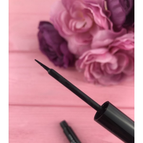 Подводка для глаз Golden Rose Smart Liner Matte & Intense Black Eyeliner Подводка для глаз Golden Rose Smart Liner Matte & Intense Black Eyeliner