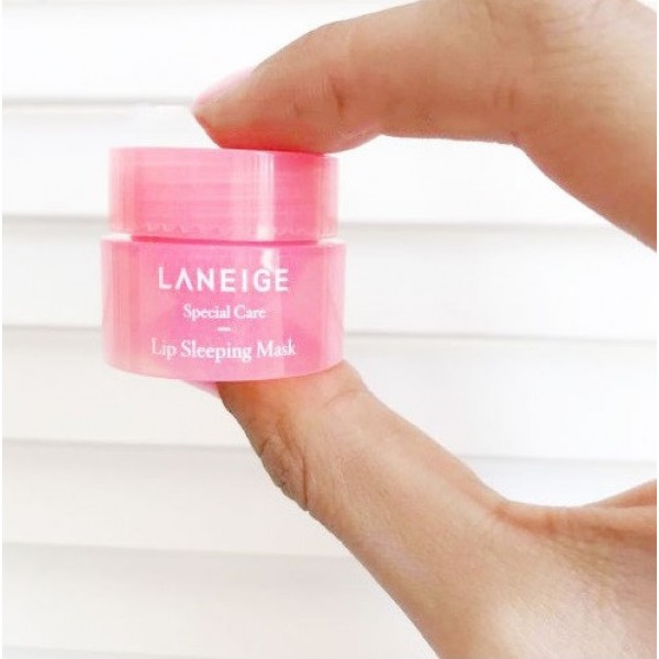 Ночная маска для губ Laneige Lip Sleeping Mask 3 г (ягоды) Ночная маска для губ Laneige Lip Sleeping Mask 3 г (ягоды)