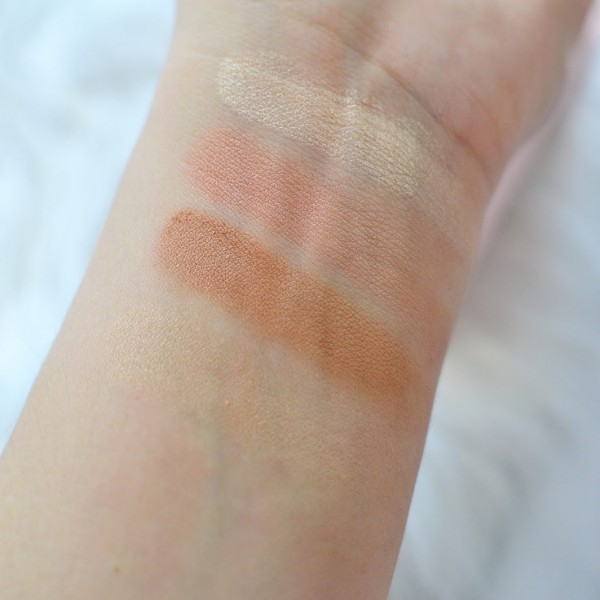 Paleta de conturare Golden Rose Nude Look Baked Trio Face Powder 3 in 1 (hilighter/bronzer/blush) Paleta de conturare Golden Rose Nude Look Baked Trio Face Powder 3 in 1 (hilighter/bronzer/blush)