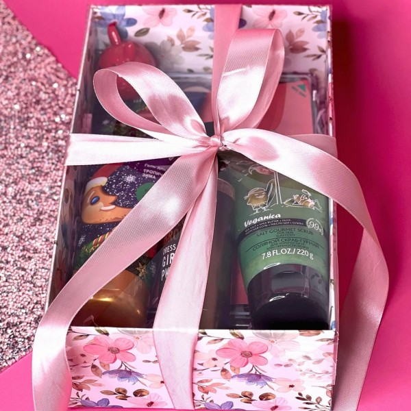 Подарочный набор уходовой и декоративной косметики PRO makeup Подарочный набор уходовой и декоративной косметики PRO makeup