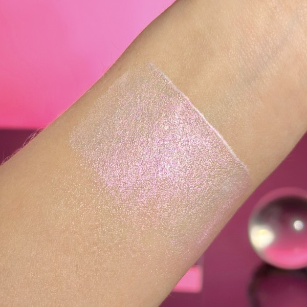 Marcatorul este lichid Sheglam Chroma-Glow Bloom Liquid Highlighter 5,2 г Marcatorul este lichid Sheglam Chroma-Glow Bloom Liquid Highlighter 5,2 г