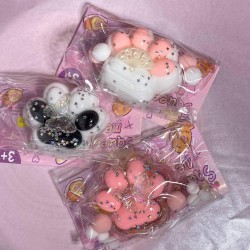 Squish (anti-stres) laba de pisică Taba MK Cosmetics With Glitter
