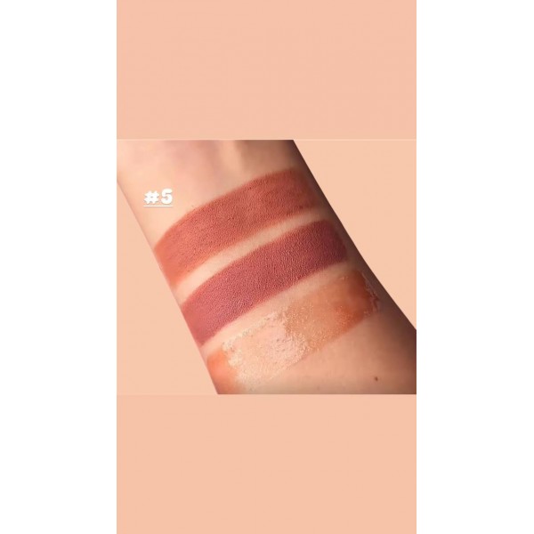 Set cadou pentru buze Bogenia Perfect Lips Set 3 produse (creion ruj, luciu de buze, creion de buze) Set cadou pentru buze Bogenia Perfect Lips Set 3 produse (creion ruj, luciu de buze, creion de buze)