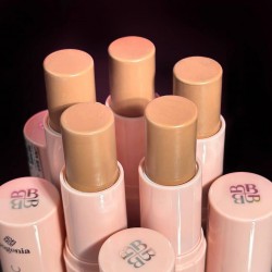 Контуринг для лица Bogenia Angelic Contour Stick 8,5г NOCCIOLA